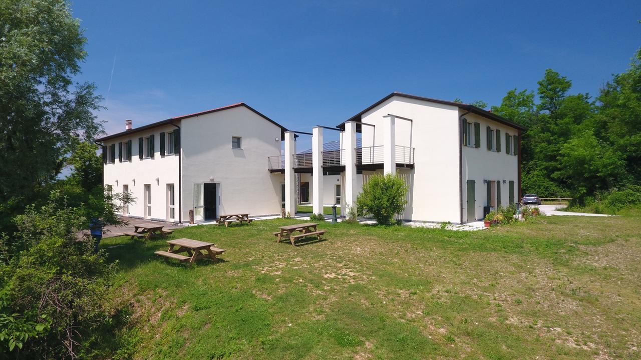 Albergue Cascina Monte Diviso Gallarate Exterior foto